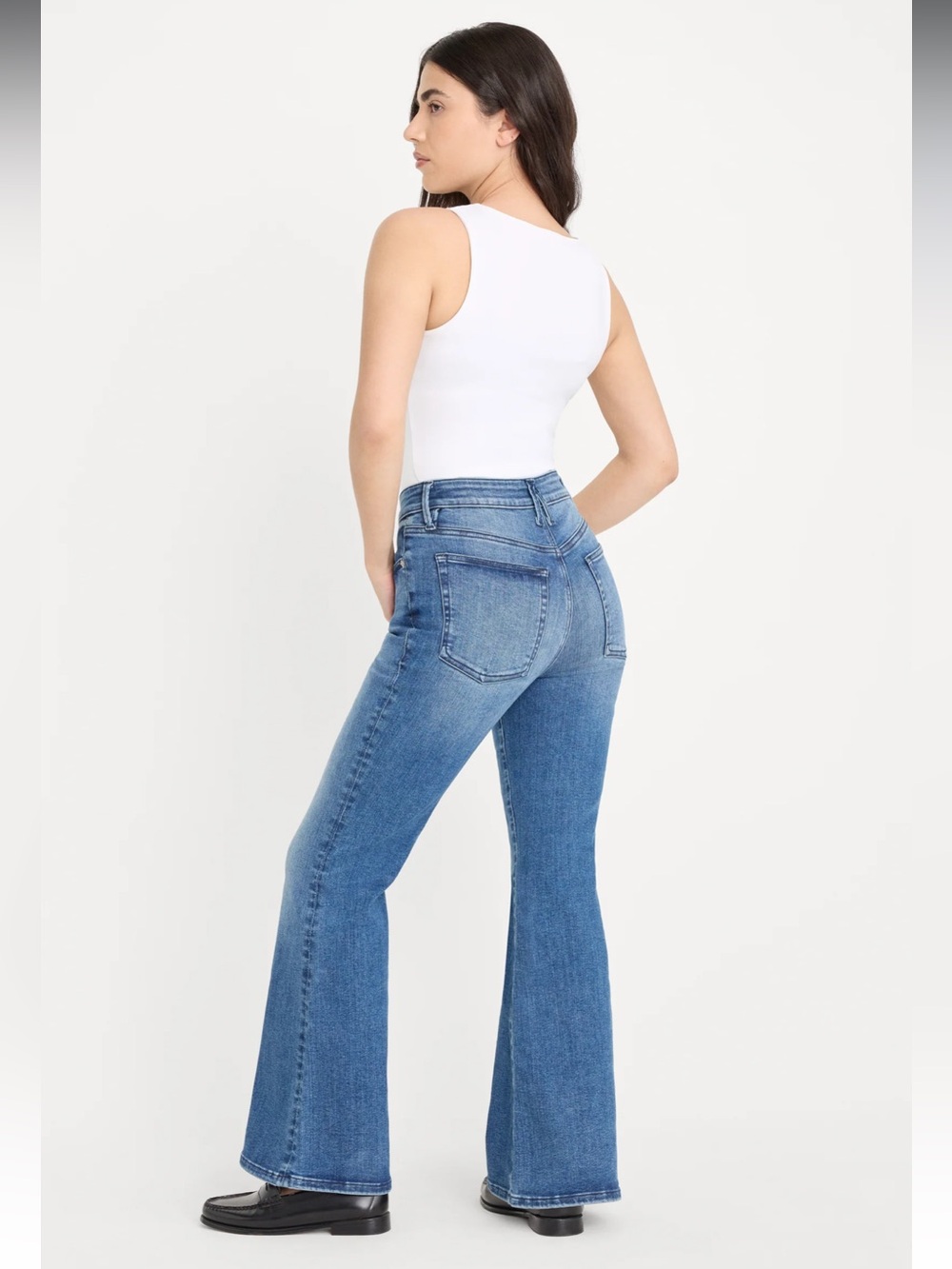 Good American Always Fits Petite Flare Jeans - Picture 6 of 10